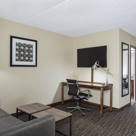 Four Points By Sheraton Milwaukee Airport Eksteriør billede