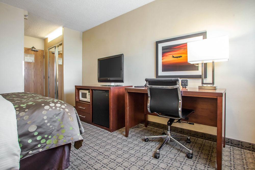 Four Points By Sheraton Milwaukee Airport Eksteriør billede
