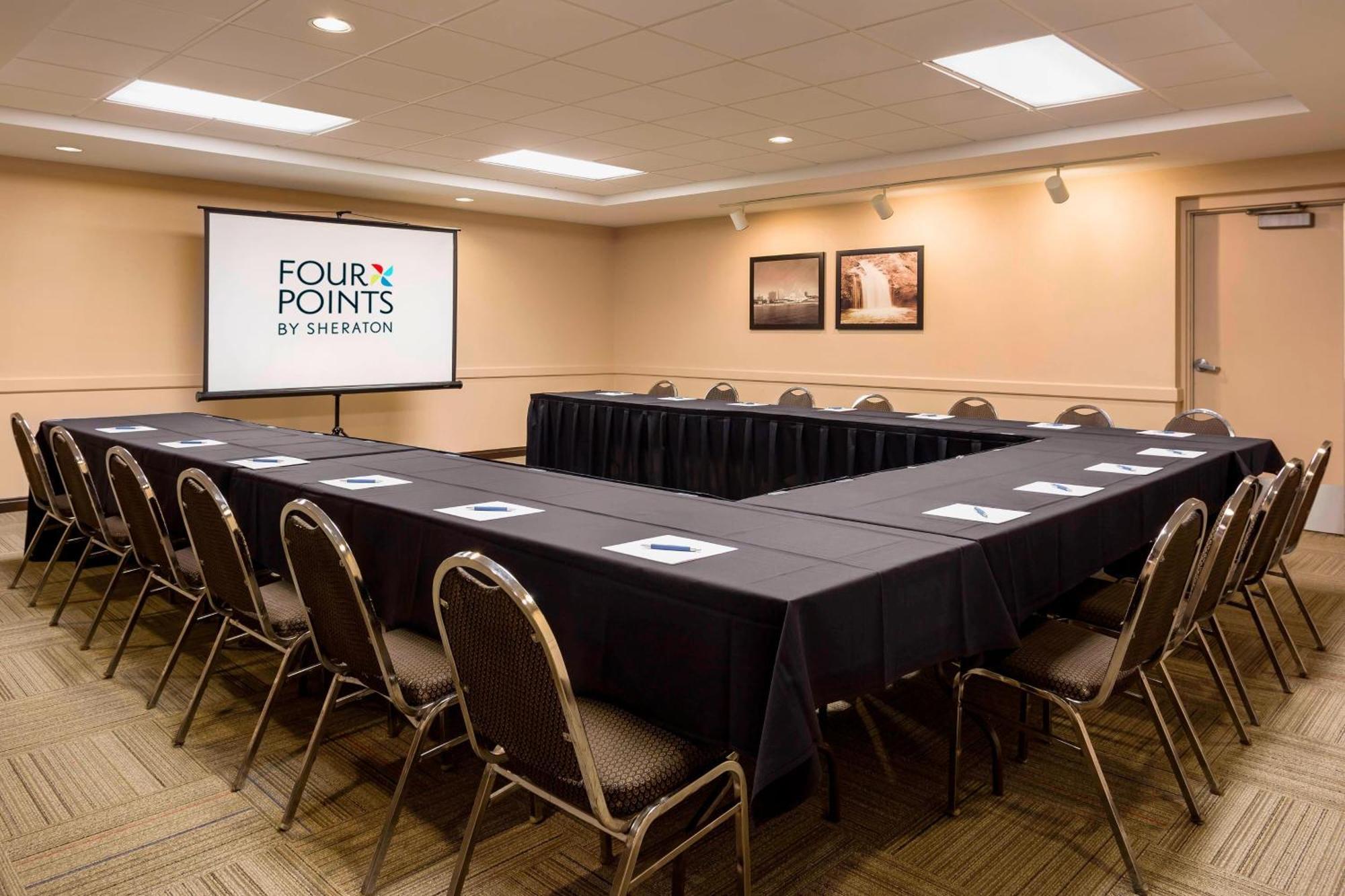 Four Points By Sheraton Milwaukee Airport Eksteriør billede